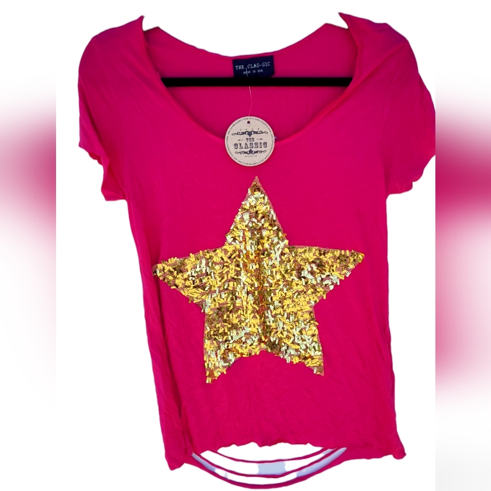 The Clas•sic Hot Pink Tee Shirt with Sequenced Gold Star, Slitted Back